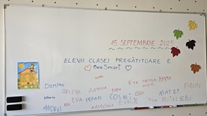 ALBINUȚELE MELE MINUNATE și prima lor activitate “la tablă”: SCRIEREA PRENUMELUI